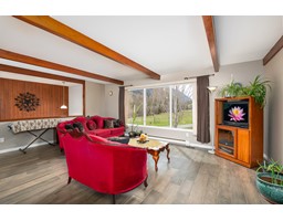 Living room - 4856 32nd Street, Canyon, BC V0B1C1 Photo 5