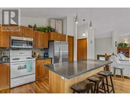 Kitchen - 130 Settler Way, Canmore, AB T1W1E2 Photo 2
