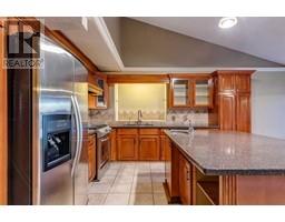 Kitchen - 305 East Chestermere Drive, Chestermere, AB T1X1A2 Photo 7