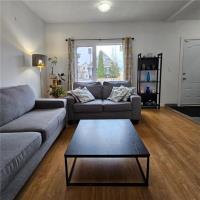 Living room - 1623 Alexander Avenue, Winnipeg, MB R3E1M1 Photo 3
