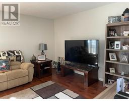 Living room - 10300 105 Avenue, Fairview, AB T0H1L0 Photo 7