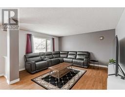 Primary Bedroom - 71 Wentworth Circle Sw, Calgary, AB T3H4V8 Photo 6