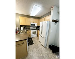 Kitchen - 104 616 Mcallister Lo Sw, Edmonton, AB T6W1N1 Photo 3