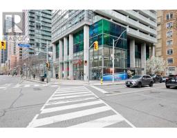 1405 38 Grenville St, Toronto, ON M4Y3G5 Photo 3