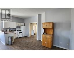 Living room - 1413 105 Avenue, Dawson Creek, BC V1G2M3 Photo 2