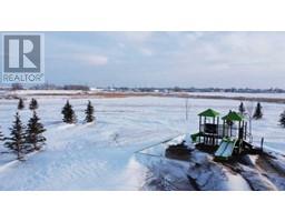 2 Meadows Way, Taber, AB T1G0G7 Photo 5