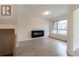 Great room - 510 New England Crt, Newmarket, ON L3X0M6 Photo 3