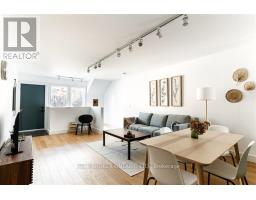 Living room - 278 Campbell Ave, Toronto, ON M6P3V6 Photo 2