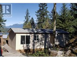 5341 Mountainview Road, Madeira Park, BC V0N2H4 Photo 2