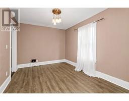 Living room - 1290 Chilver, Windsor, ON N8Y2L1 Photo 6