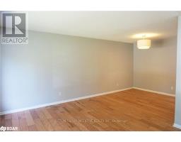 83 Cundles Rd E, Barrie, ON L4M2Z8 Photo 5