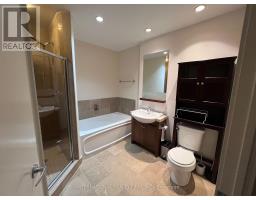 Bathroom - 1501 218 Queens Quay W, Toronto, ON M5J2Y6 Photo 7