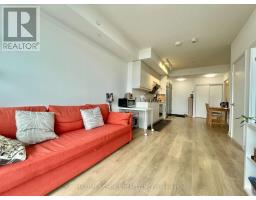32 Forest Manor Rd, Toronto, ON M2J0H2 Photo 3