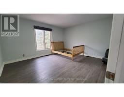 2 Rooms 156 Hillcrest Dr, East Gwillimbury, ON L9N0E5 Photo 7