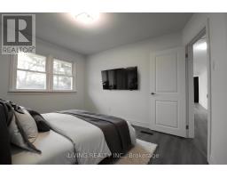 Bedroom 3 - 14 Redwood Ave, St Catharines, ON L2M3B2 Photo 6