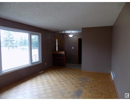 Bedroom 3 - 5402 40 Avenue, Wetaskiwin, AB T9A0A5 Photo 7