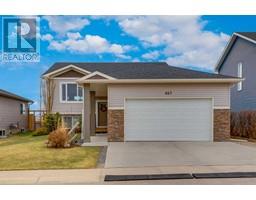 Pantry - 667 West Highland Crescent, Carstairs, AB T0M0N0 Photo 2