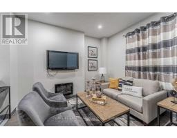 Living room - 184 Mutual St, Toronto, ON M5B2B3 Photo 3