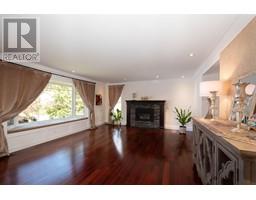 2628 Hardy Crescent, North Vancouver, BC V7H1K2 Photo 6