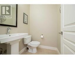 4pc Bathroom - 8629 72 Avenue, Grande Prairie, AB T8X0N9 Photo 5