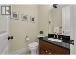 4pc Bathroom - 905 Riverstone Court, Kitchener, ON N2P0A3 Photo 7