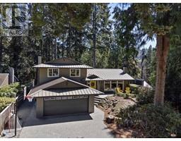 5714 Bluebell Drive, West Vancouver, BC V7W1T3 Photo 3