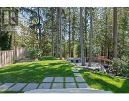 5714 Bluebell Drive, West Vancouver, BC V7W1T3 Photo 4