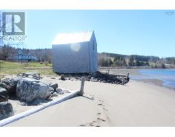 Bath (# pieces 1-6) - 9399 Highway 16 Highway, Cooks Cove, NS B0H1N0 Photo 5
