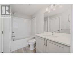 4pc Bathroom - 111 200 Shawnee Square Sw, Calgary, AB T2Y0T7 Photo 7
