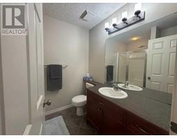 3pc Bathroom - 2 Park Key, Whitecourt, AB T7S1W9 Photo 5