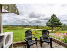Eat in kitchen - 4773 Highway 1, Salmon River, NS B5A5B2 Photo 6