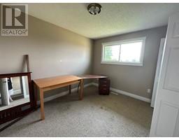 Primary Bedroom - 557 Beacon Hill Drive, Fort Mcmurray, AB T9H2R3 Photo 5