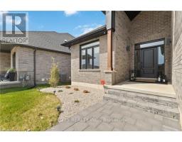 Laundry room - 193 Collins Way, Strathroy Caradoc, ON N7G0H1 Photo 6