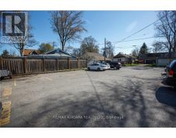407 Oxford Ave, Fort Erie, ON L0S1B0 Photo 2