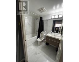 Laundry room - 510 906 Sheppard Ave W, Toronto, ON M3H2T5 Photo 7