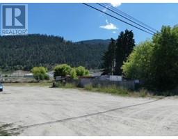 353 Shuswap Ave, Chase, BC null Photo 5