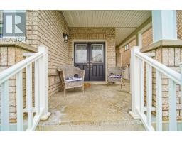 Eating area - 2084 Queensbury Dr, Oshawa, ON L1K0S1 Photo 2
