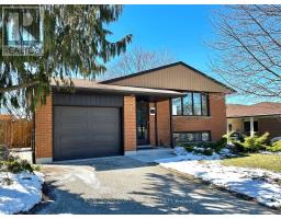 11 Lombardy Court, Kitchener, ON N2M1W8 Photo 3
