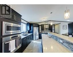 4pc Bathroom - 381 Mckinlay Crescent, Fort Mcmurray, AB T9K2N1 Photo 6