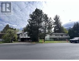 1344 48 Judd Road, Squamish, BC V0N1H0 Photo 2