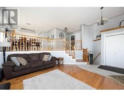 4pc Bathroom - 312 Bussieres Drive, Fort Mcmurray, AB T9K1T3 Photo 2