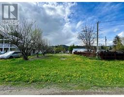 420 3rd Avenue, Grindrod, BC V0E1Y0 Photo 2