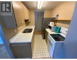 Full bathroom - 198 Roy Avenue Unit 106, Penticton, BC V2A3M9 Photo 2