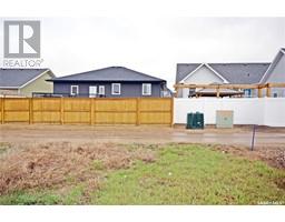 77 Brigham Road, Moose Jaw, SK S6K0A7 Photo 4
