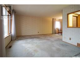 Bedroom - 739 6th Street E, Saskatoon, SK S7H1C5 Photo 5
