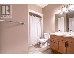 Primary Bedroom - 8 Berkshire Dr, St Catharines, ON L2M0C2 Photo 6