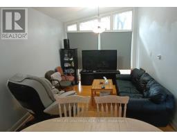 Living room - 35 Grangemill Cres, Toronto, ON M3B2J3 Photo 6