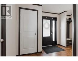 5pc Bathroom - 148 Card Crescent, Fort Mcmurray, AB T9K2H6 Photo 2