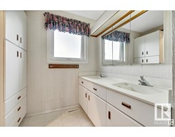 6603 Delwood Rd Nw, Edmonton, AB T5C3A3 Photo 5