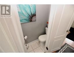 2pc Bathroom - 5780 Symmes Street, Niagara Falls, ON L2G2G2 Photo 6